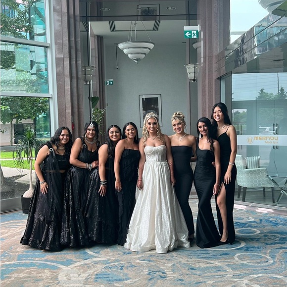 Wedding Dress Allure MARINA - E200- Abella - Picture 10 of 10